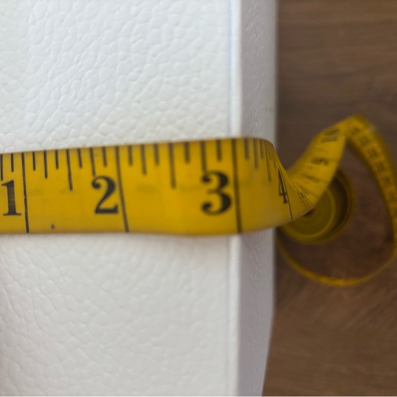 Dior White empty Box with Gold Ribbon - Picture 10 of 10